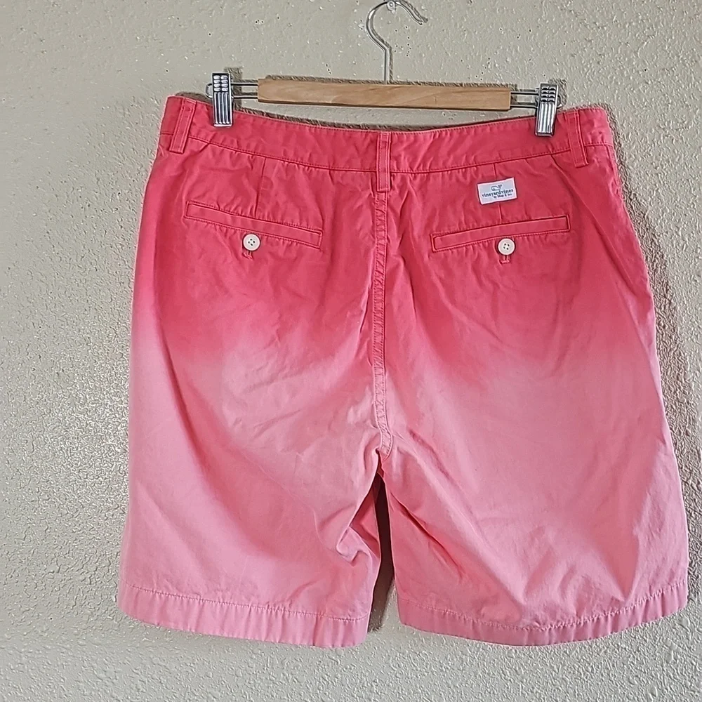 Vineyard Vines Short.